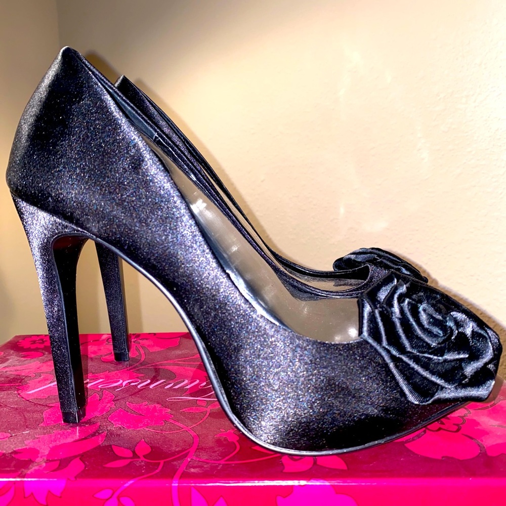 Black satin heels w/ bow
